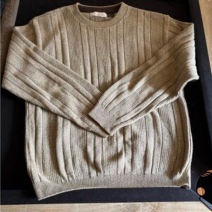Bill Blass Ribbed Crewneck Sweater in Tan